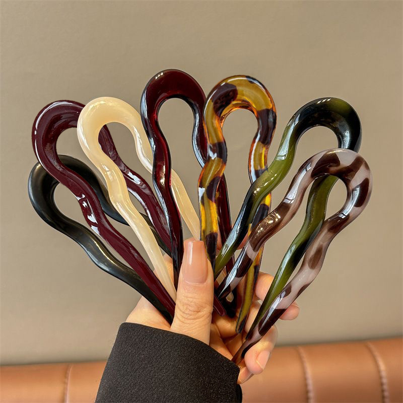 Elegant Acrylic U-shaped Hairp - Tech Accessories Women ulasan dan harga